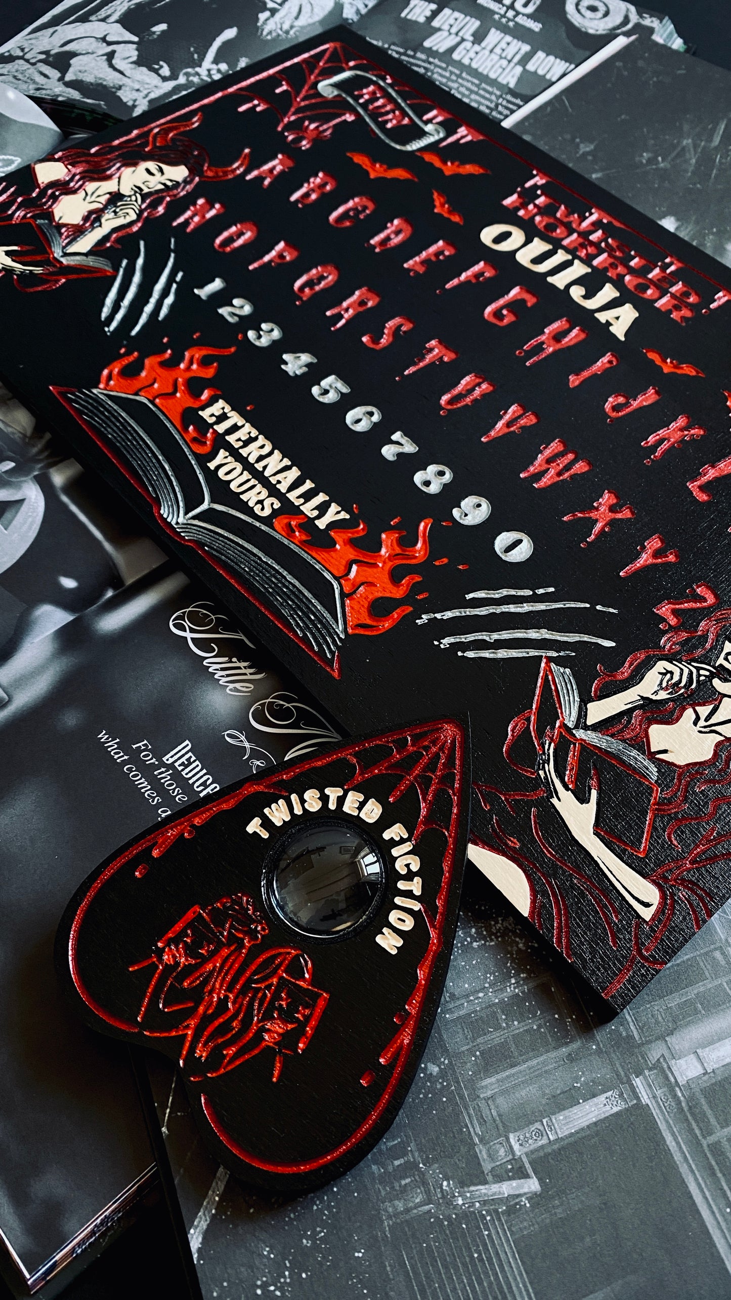 Twisted Horror: Ouija Board
