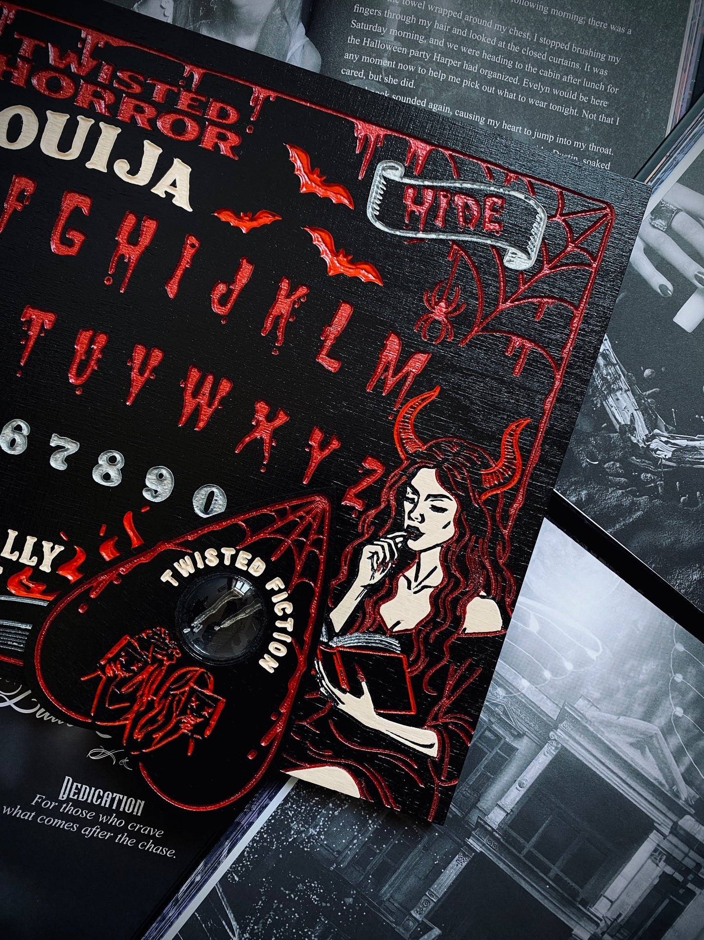 Twisted Horror: Ouija Board
